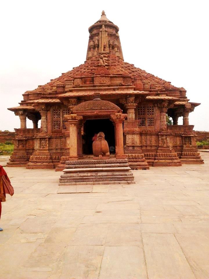 Menal Shiva Temple India temple