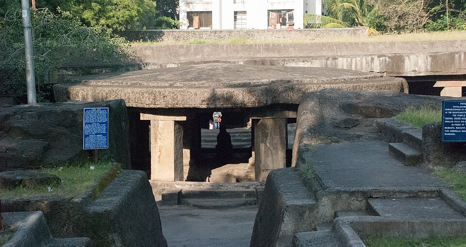 Pataleshwar Temple India temple